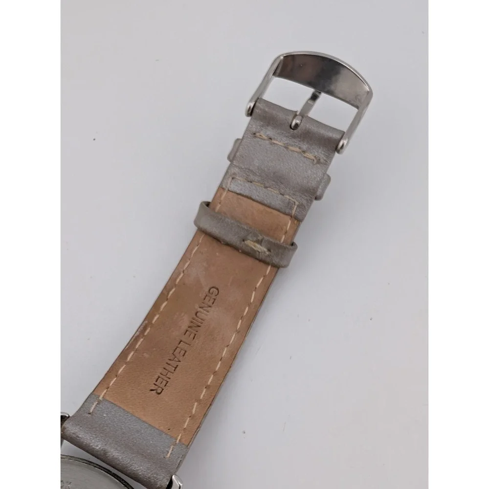 Timex Briarwood Women's Watch 40mm Case Silver Leather Band- New Battery